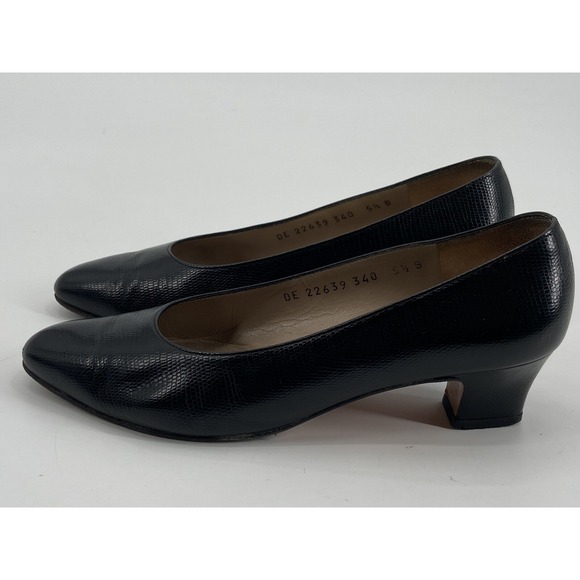 SALVATORE FERRAGAMO Black Leather Chunky Heels Pumps Sz 5.5 B - Picture 5 of 11